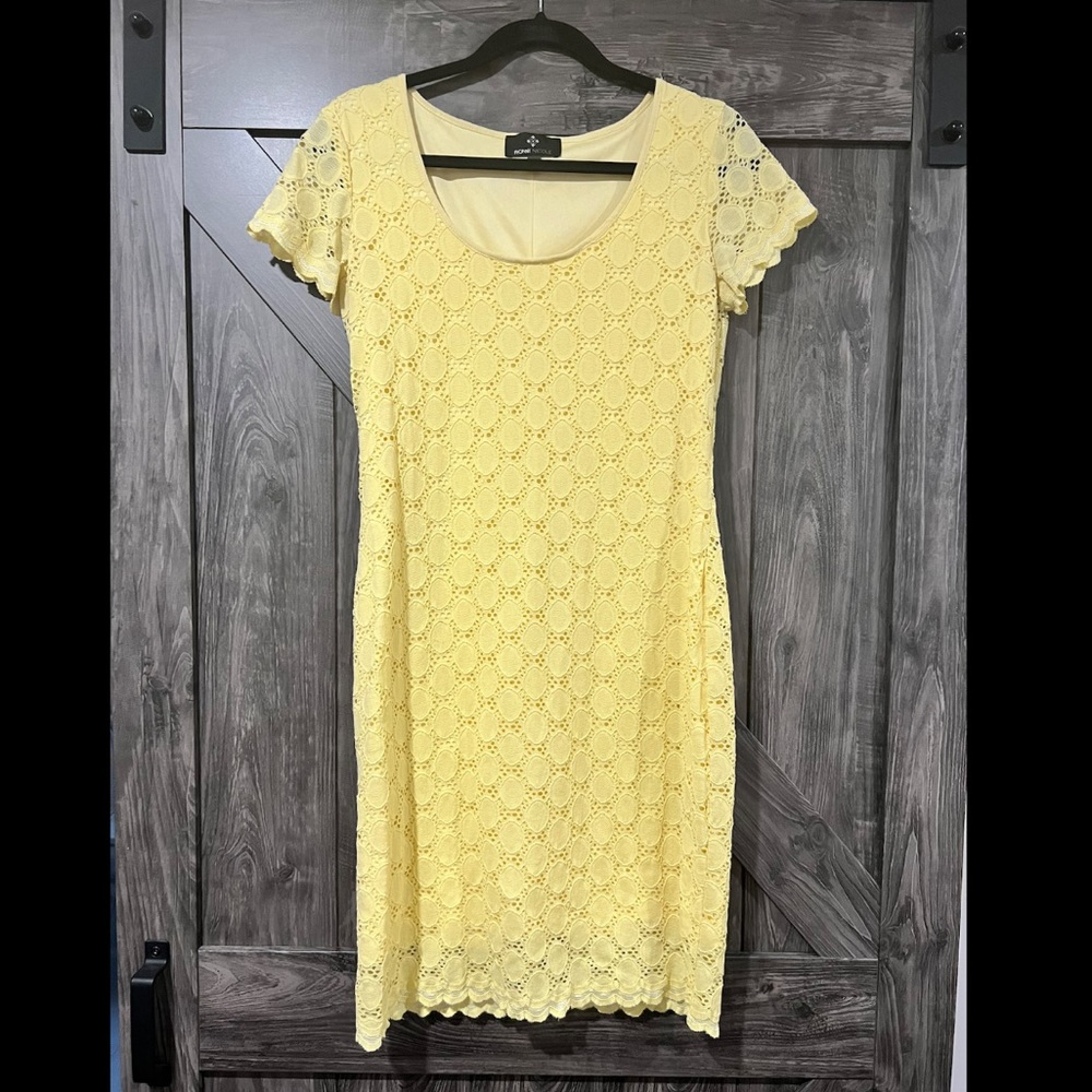 Light yellow dress, size 8 (perfect for springtime, a bridal/baby shower)